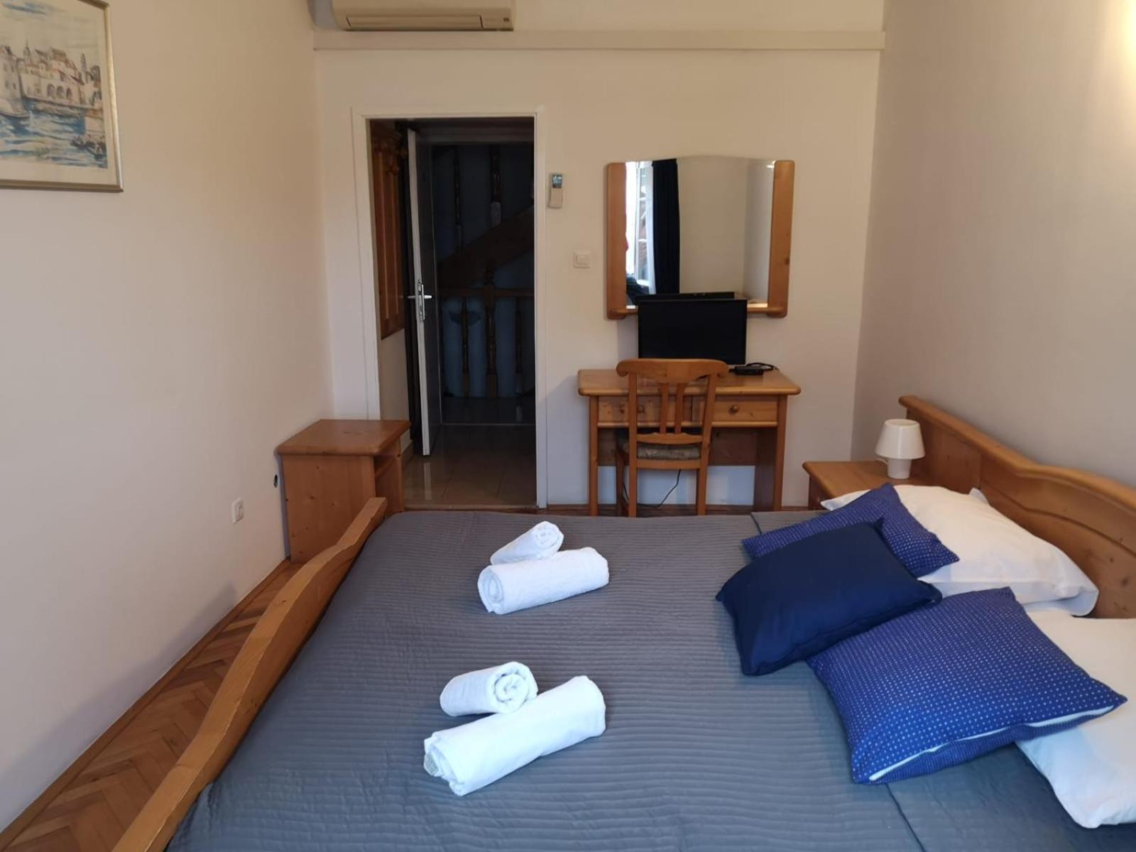Guest House Kolarin Slano Cameră foto